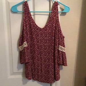 Mossimo cold shoulder top